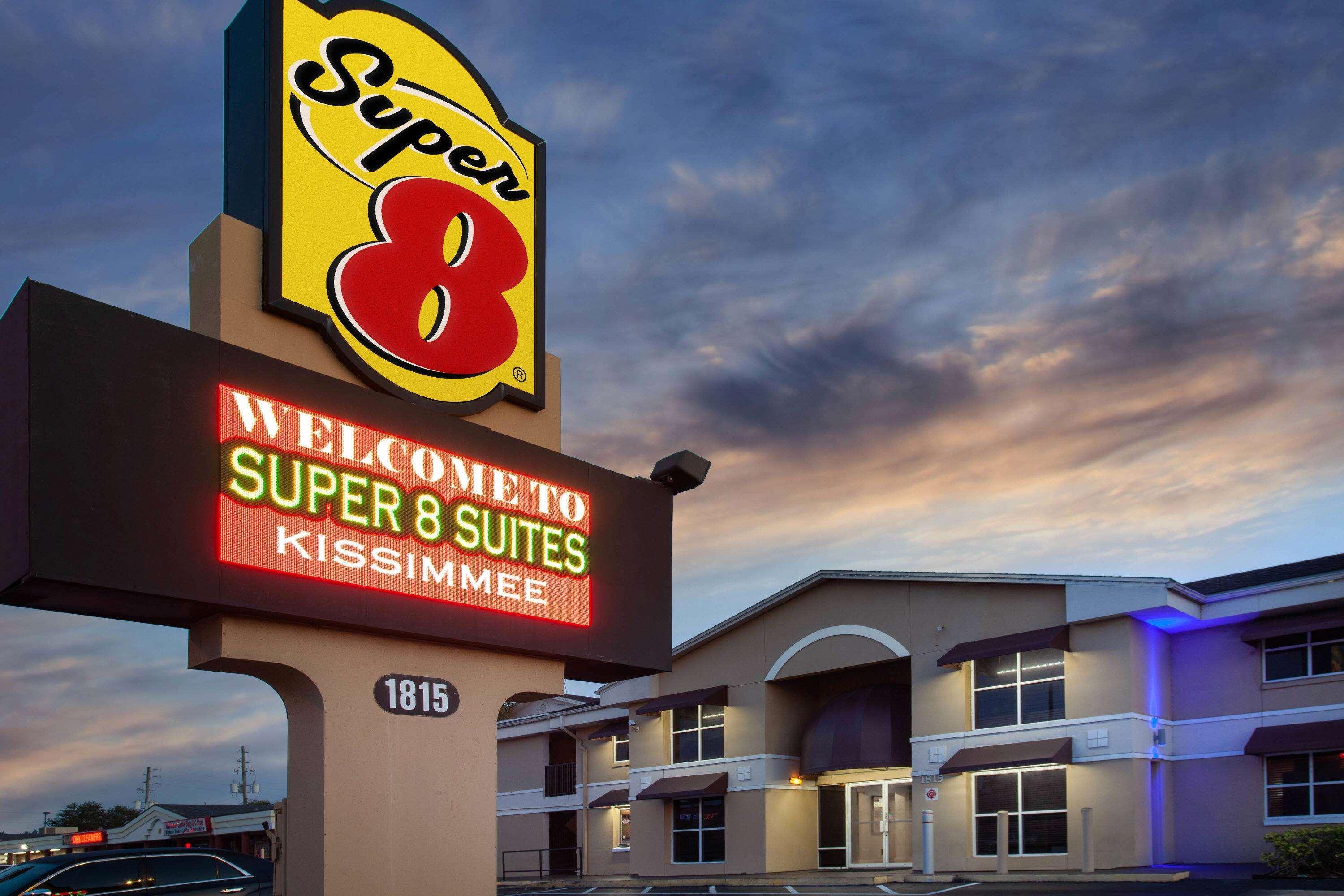 موتيل Super 8 By Wyndham كيسيمي المظهر الخارجي الصورة